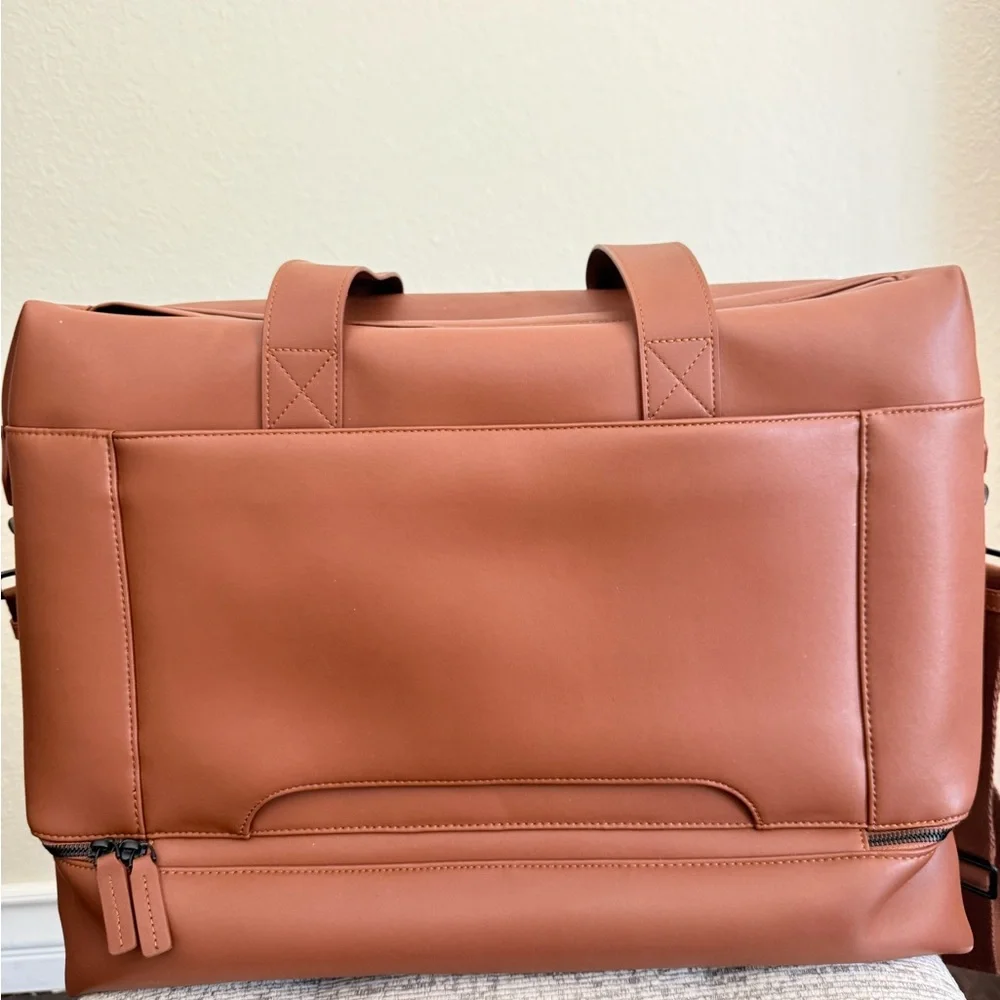 Leather Duffel Bag - Brown - Unknown Brand